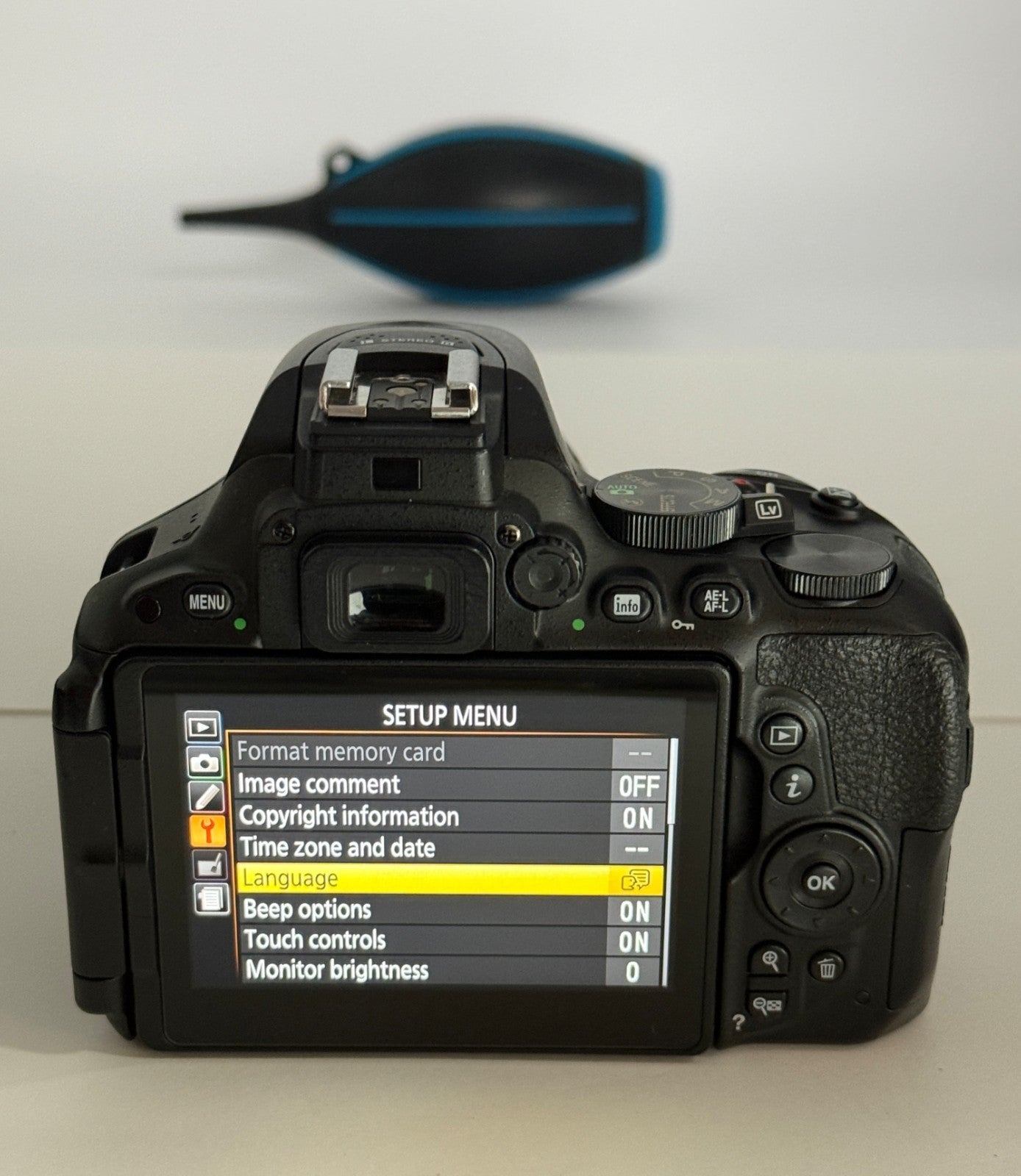 [US Stock] Nikon D5500 [SC：15419] 24.2MP Digital SLR Camera  w/ AF-S 18-55 G ii