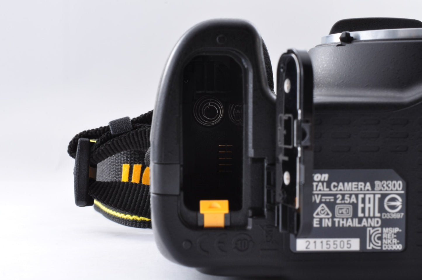 [US Stock  / 145 Shot ] Nikon D3300 Digital SLR DSLR Camera Body [ Mint ] _1495
