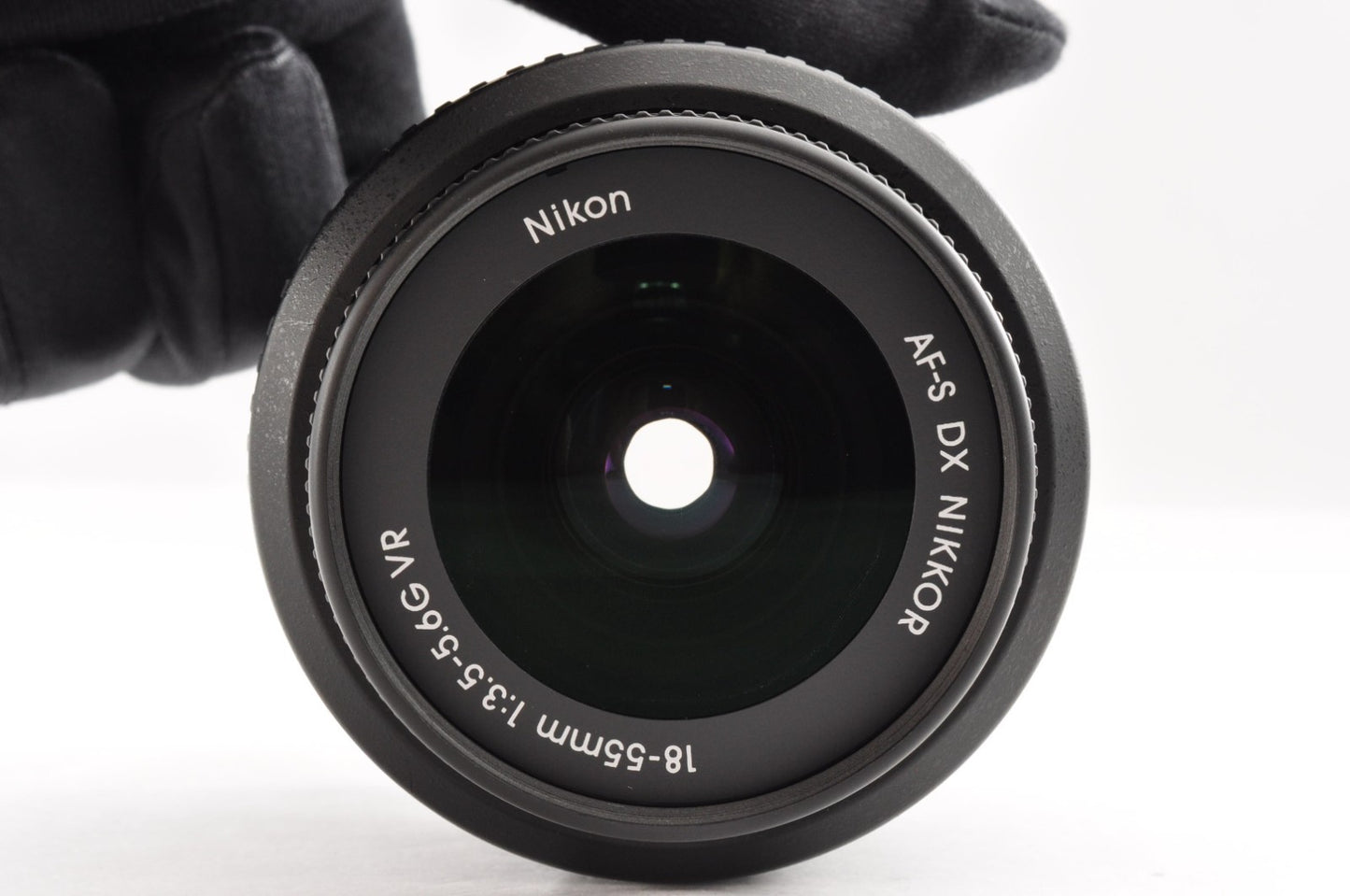 Nikon D40 DSLR Digital Camera w/ AF-S DX 18-55mm f3.5-5.6G VR Lens from JAPAN