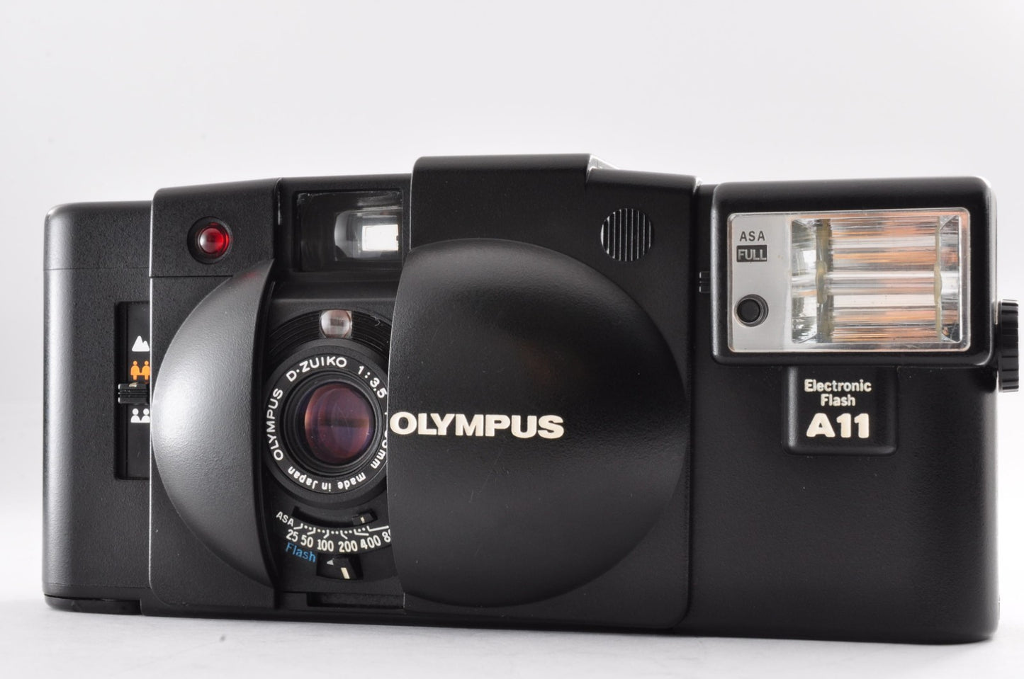 [Near Mint] Olympus XA2 35mm Compact Film Camera w/ A11 Flash from JAPAN _1804