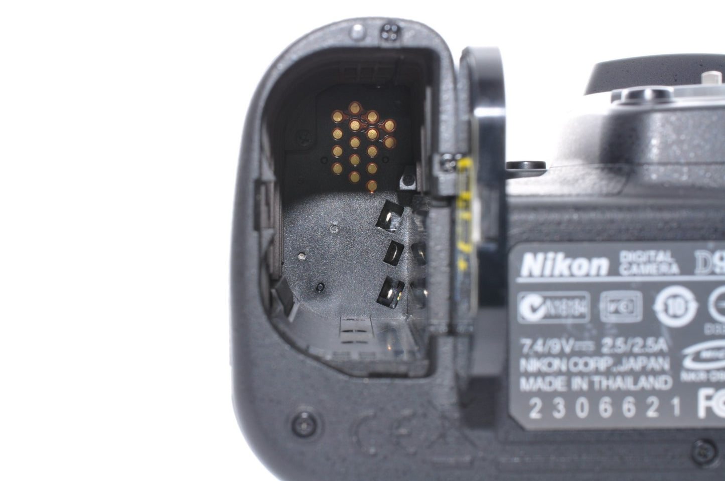 [Mint / 12K Shot] Nikon D90 12.3 MP DSLR Camera & AF-S DX 18-105 G VR Lens w/BOX