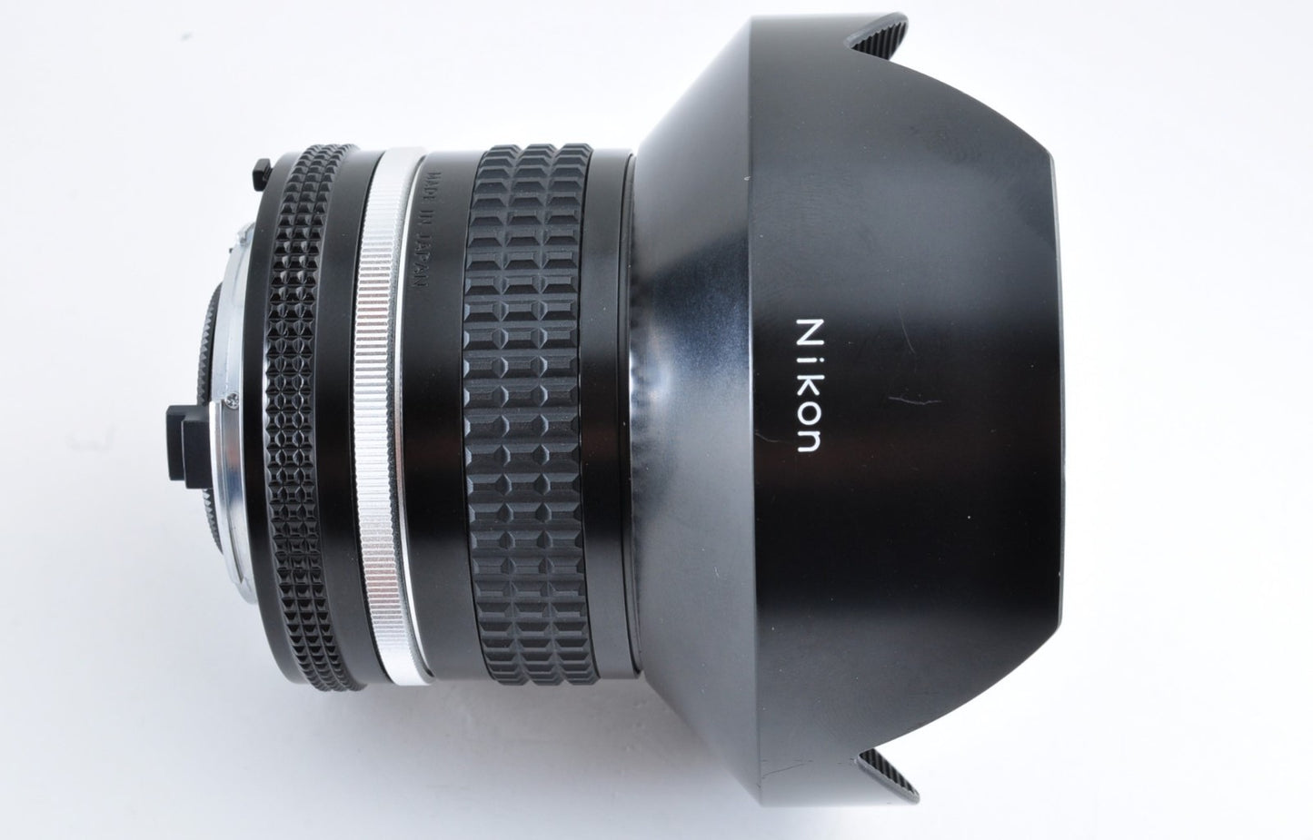 [US Stock ] Nikon Ai-s Nikkor 15mm f/3.5 MF Ultra Wide Angle Lens [NEAR MINT]