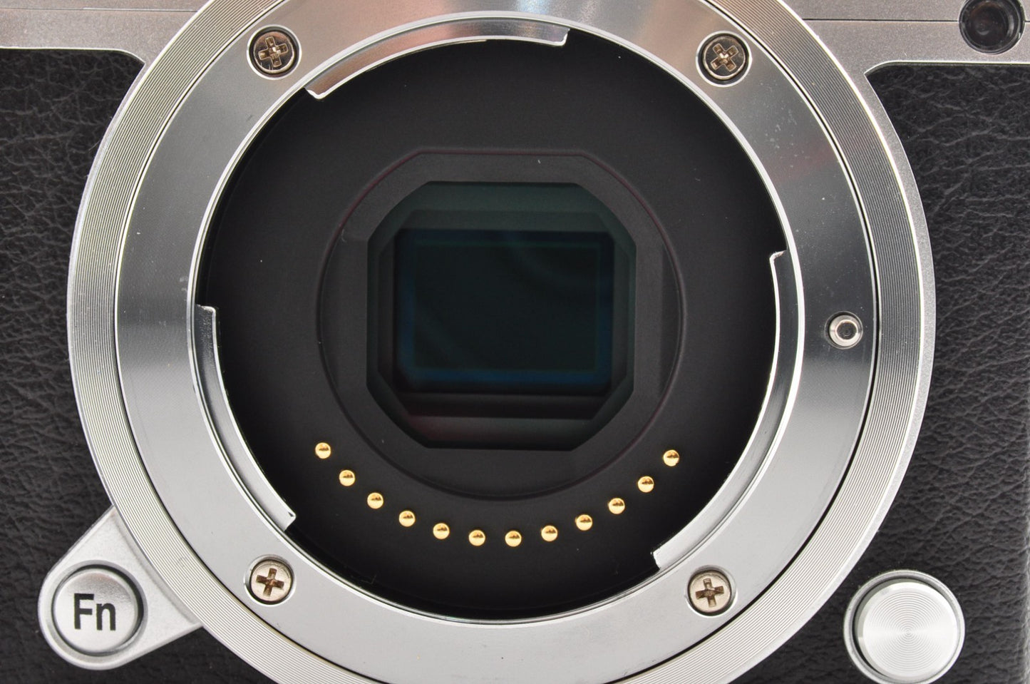 Nikon 1 J5 Silver Mirrorless Digital Camera w/ 10-30mm PD-ZOOM Lens Black